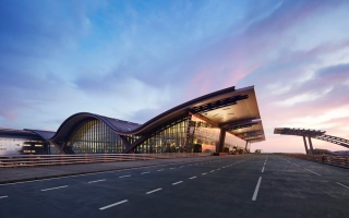 الصورة: عودة تشغيل رحلات شركات الطيران الأجنبية إلى مطار حمد الدولي