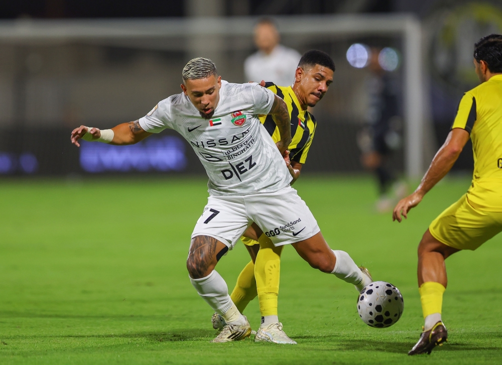 لارتباطه الآسيوي.. تأجيل مباراة شباب الأهلي وخورفكان في الدوري الإماراتي