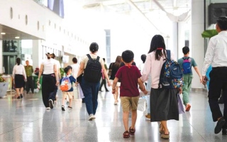 الصورة: &laquo;طيران الإمارات&raquo; توسع &laquo;تجربة السفر&raquo; لذوي التوحد لتشمل 40 مدينة