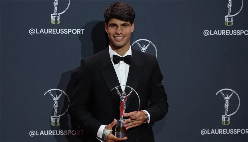 ألكاراز ينال جائزة لوريوس لأفضل رياضي