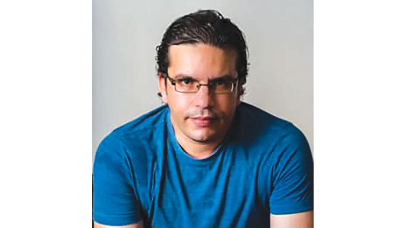 سعيد خطيبي: أعضاء &laquo;الاستراحة&raquo; قرؤوا الرواية، بما جعلني أكتشف جوانب منها لم أنتبه إليها من قبل.