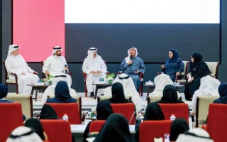 مطالب بتوسيع صلاحيات الأخصائي الاجتماعي لمواجهة المخاطر الرقمية