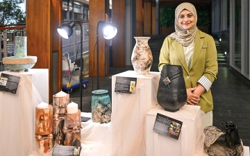 الصورة: بتوقيع بنات الوطن..إبداعات تضيء &laquo;ليالي الفن&raquo; في دبي