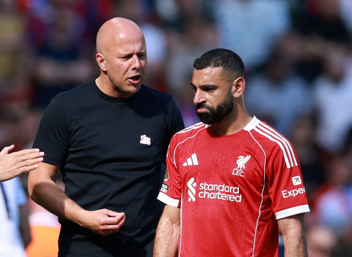مدرب ليفربول يثير الغموض حول خطورة إصابة محمد صلاح