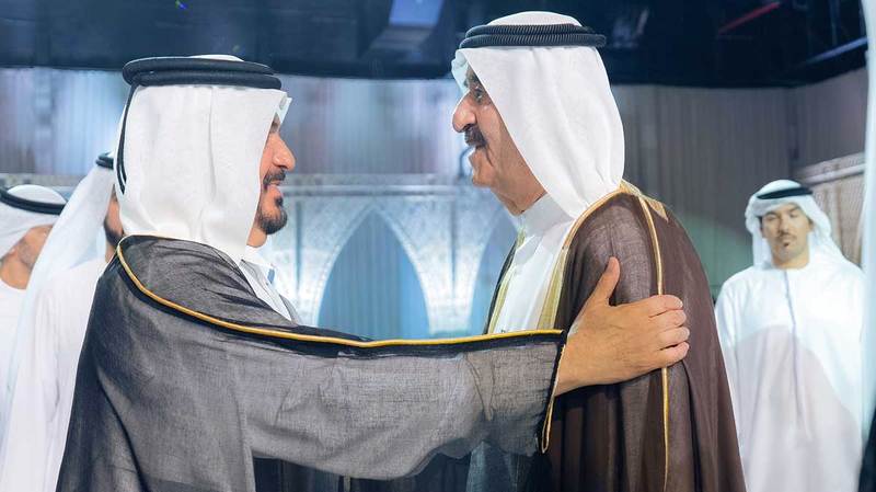 سعود بن راشد خلال حضوره حفل الاستقبال. وام