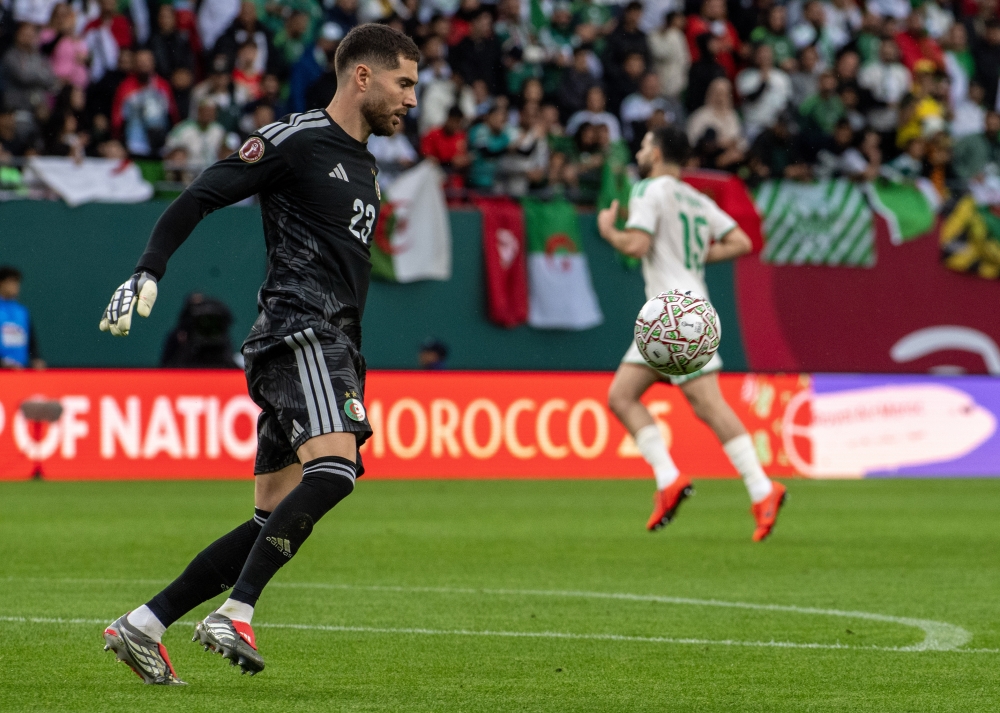 ارتجاج برأس "ابن زيدان" قبل كأس العالم 2026.. لعنة الإصابات تلاحق حراس الجزائر