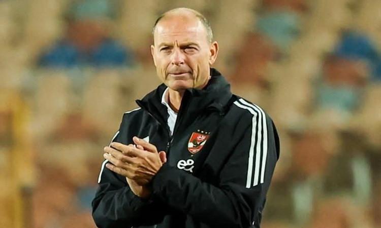 مدرب الأهلي المصري يرفض الاستقالة من منصبه بعد ثلاثية ‌بيراميدز