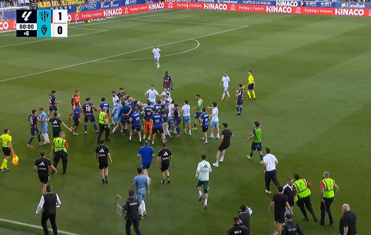 إيقاف حارس مرمى 13 مباراة بعد تصرف "غير طبيعي"! (فيديو)