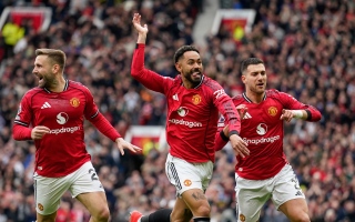 الصورة: مباراة درامية.. مانشستر يونايتد يتلذذ بالفوز على ليفربول 3-2