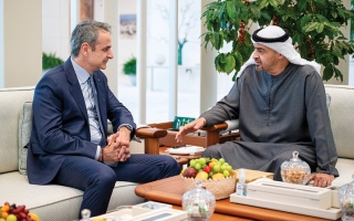 الصورة: رئيس الدولة ورئيس وزراء اليونان يبحثان تعزيز الشراكة الاستراتيجية بين البلدين