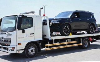 ضبط سائق ينفذ استعراضاً خطراً في منطقة سكنية بالشارقة