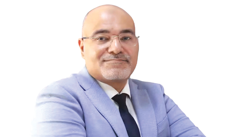 الدكتور أحمد عبيد: الذاكرة البشرية تعمل بآلية مشابهة للعضلات &laquo;استخدمها أو تخسرها&raquo;، فكلما تراجع دور الدماغ لمصلحة الأجهزة الرقمية تراجعت كفاءته تدريجياً.