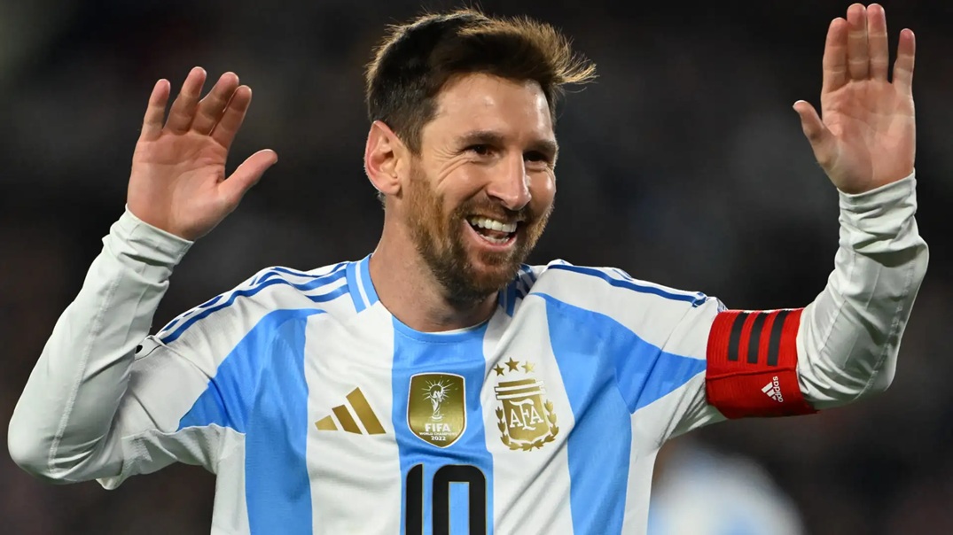 مدرب الأردن يترقب مواجهة ميسي في نهائيات كأس العالم