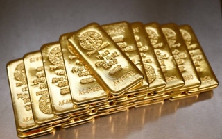 الصورة: الهند ترفع رسوم الواردات على الذهب والفضة إلى 15%