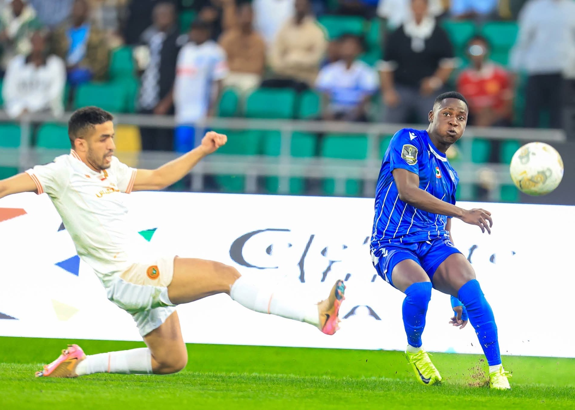 "سيد البلد.. رجع البلد".. الهلال السوداني بطل الدوري في 3 دول!