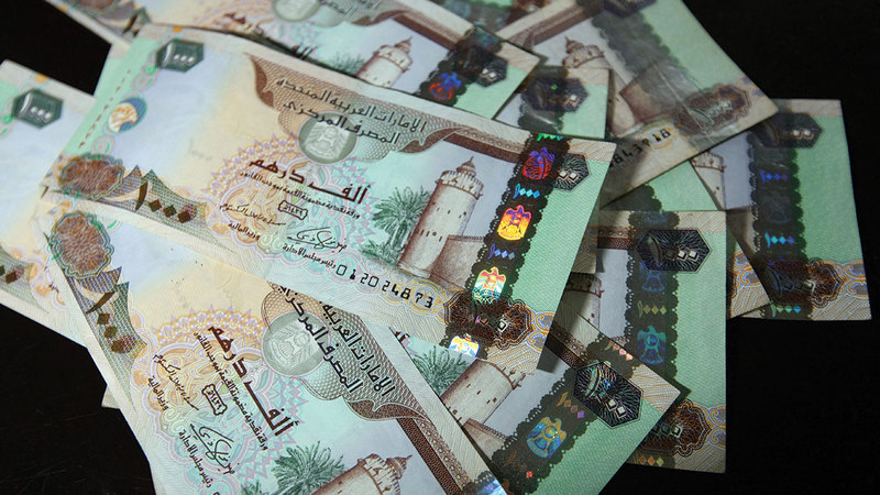 مصرفي أكد أنه أحياناً تأتي موافقات التمويل لأصحاب رواتب بحد أدنى 3000 درهم. تصوير: أشوك فيرما