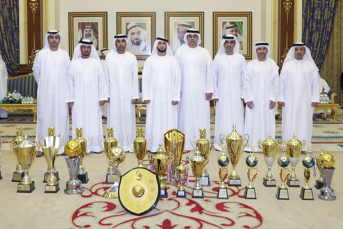 راشد بن حمدان يستقبل أبطال النصر بعد موسم تاريخي حافل بـ25 بطولة محلية