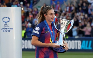 الصورة: "حسناء برشلونة" تعلن الرحيل بعد 14 سنة من الإنجازات
