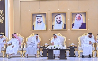 حاكم عجمان وولي عهده يواصلان استقبال المهنئين بعيد الأضحى المبارك حاكم عجمان وولي عهده يواصلان استقبال المهنئين بعيد الأضحى المبارك