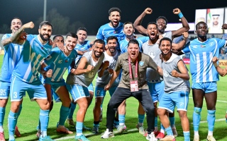 الصورة: حتا يعود إلى أضواء "المحترفين".. بطلاً لدوري الدرجة الأولى