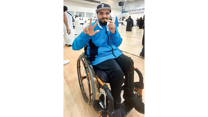 الشامسي يحتفل بتتويج &laquo;الثقة للمعاقين&raquo; بطلاً لدوري &laquo;سلة الكراسي المتحركة&raquo;. من المصدر