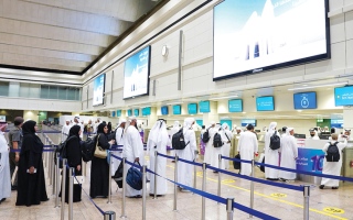 «إقامة دبي» تستقبل الحجاج العائدين بـ «ختم خاص»