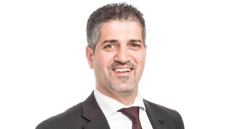 أمجد نصر: تراجع عدد الفروع يعكس تحولاً هيكلياً عميقاً في القطاع المصرفي، وانتقال البنوك إلى نموذج رقمي أكثر مرونة وكفاءة.