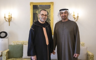 رئيس الدولة يلتقي الملك محمد السادس في إطار زيارة خاصة للمغرب
