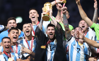 الصورة: مدرب الأرجنتين يكشف موقف ميسي من المشاركة في كأس العالم