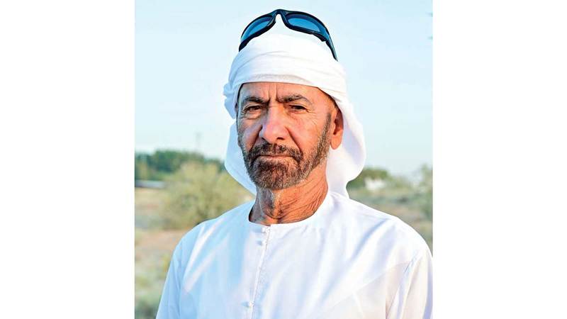 سلطان الكتبي: معظم الخدمات الأساسية متوافرة في العوير، إلا أن استكمال ربط الطرق الداخلية مطلب ملحّ حالياً لتسهيل مرور المركبات.