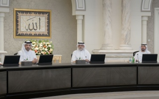 "تنفيذي الشارقة" يعتمد ضوابط تنظيم عمل ومكافآت معل