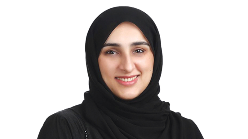 الدكتورة حليمة الشحي: المراهقون يتأثرون بما يشاهدونه من محتوى ترفيهي يربط السجائر الإلكترونية بالموضة، من دون إدراك لمخاطرها.