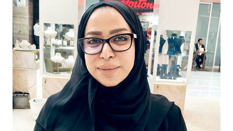 فاطمة المهيري: أول حجر إماراتي يدخل صناعة المجوهرات يتميز بألوانه وتكويناته الفريدة، التي تعكس جمال الطبيعة الإماراتية وتنوّعها الجيولوجي.