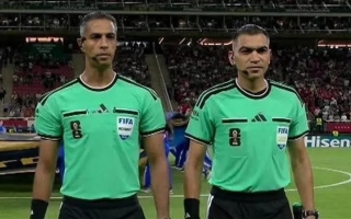 الصورة: المصريان أمين عمر وأبو الرجال ضمن طاقم حكام مباراة العراق والنرويج
