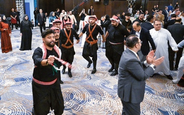 الصورة: احتفالية أردنية في دبي تزهو بالشماغ والمجد