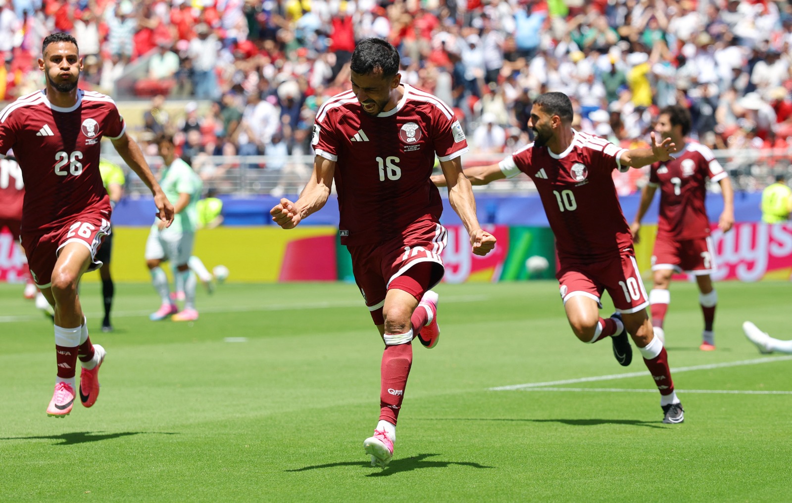 "فيفا" ينسب أول هدف عربي في كأس العالم 2026 إلى مدافع سويسرا
