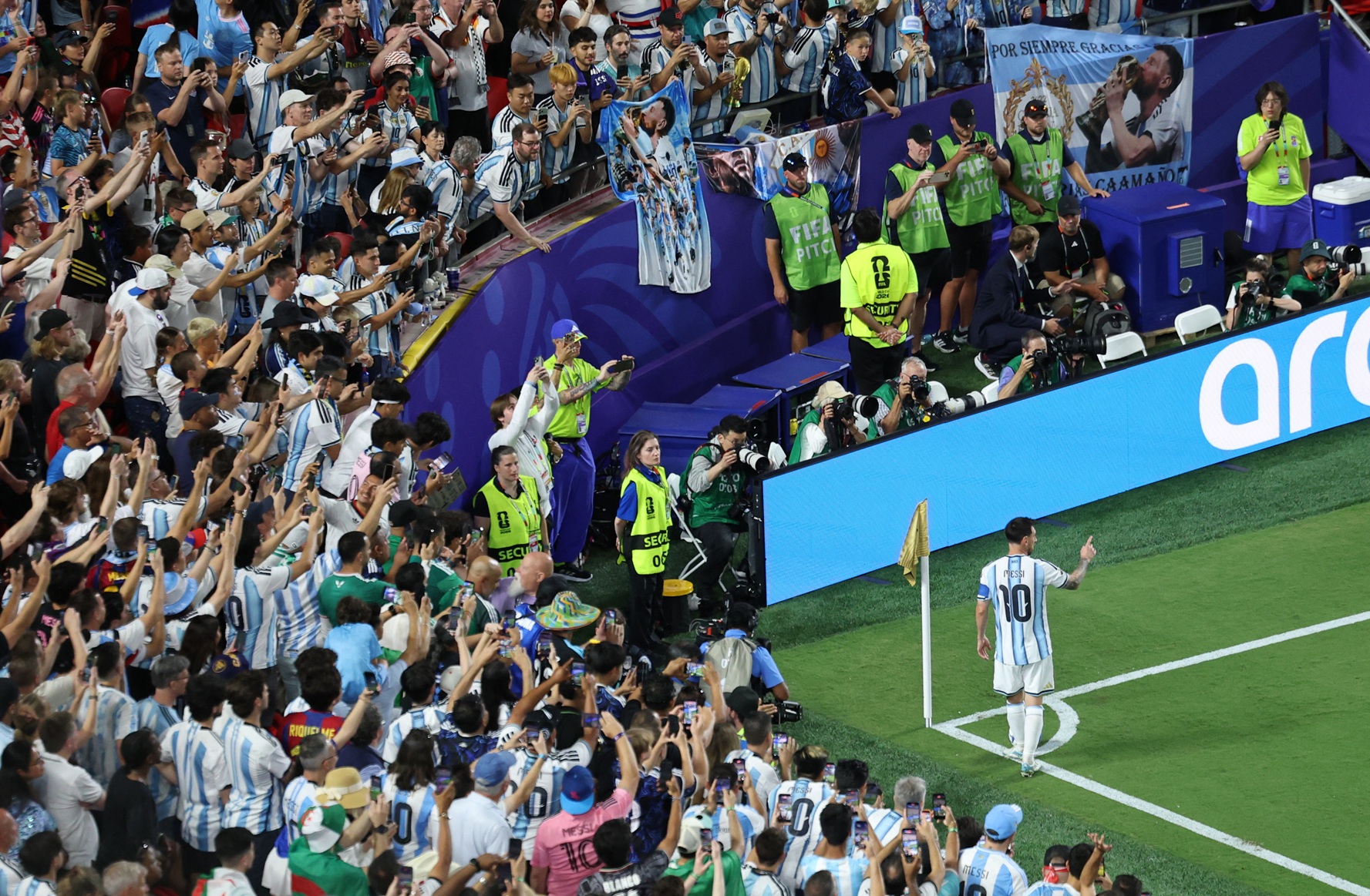 تساوى مع كلوزه برصيد 16 هدفاً.. ميسي الهداف التاريخي لكأس العالم في مباراته الـ 200