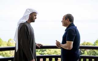 الصورة: رئيس الدولة يلتقي الرئيس المصري على هامش المشاركة في قمة إيفيان لمجموعة السبع