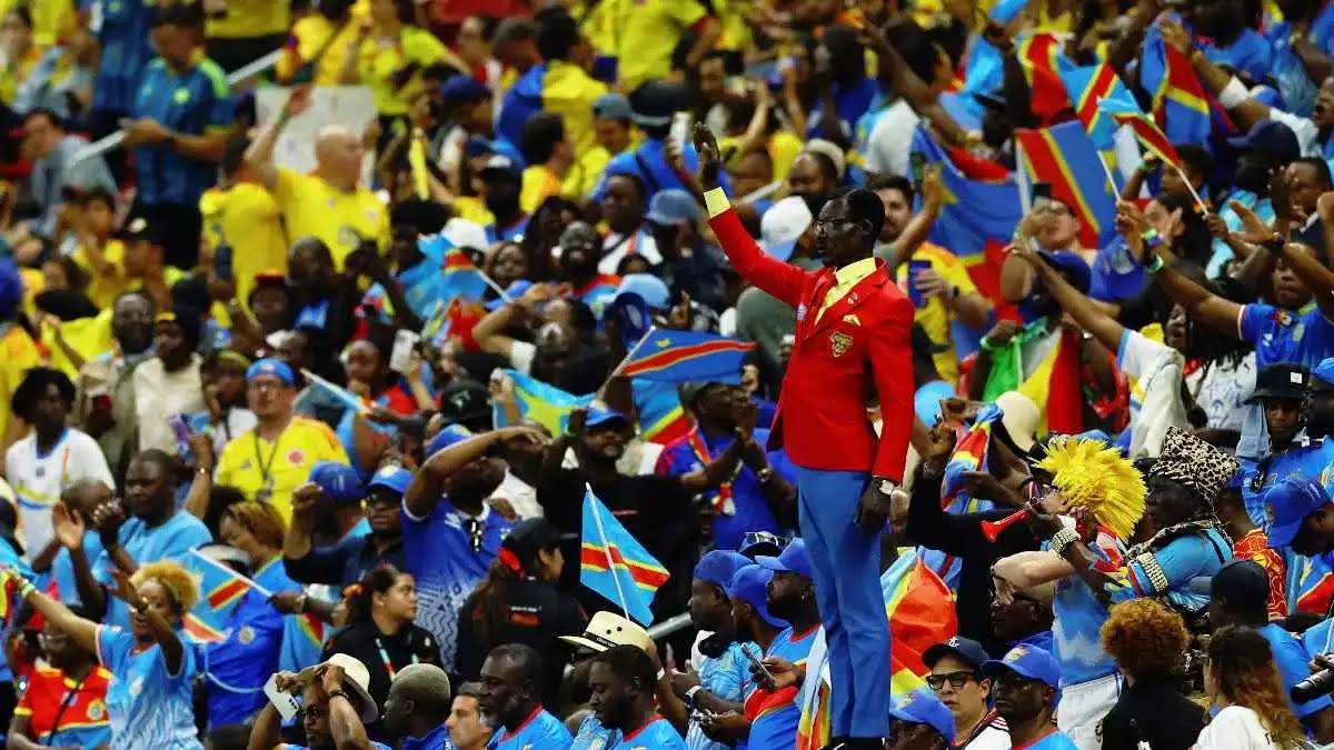 "المشجع التمثال" يظهر أخيراً في مونديال 2026
