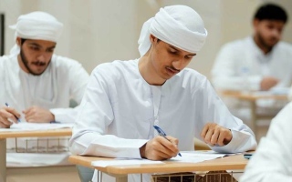 الصورة: طلبة الـ 12: اختبار الكيمياء خالٍ من الغموض وتدربنا على أسئلته