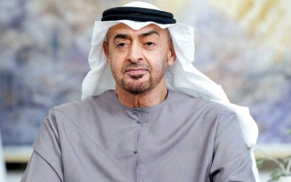 الصورة: رئيس الدولة والرئيس اللبناني يبحثان هاتفياً علاقات البلدين والتطورات الإقليمية