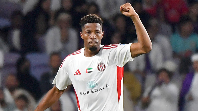 لاعب الجزيرة سيمون بانزا. تصوير: إريك أرازاس