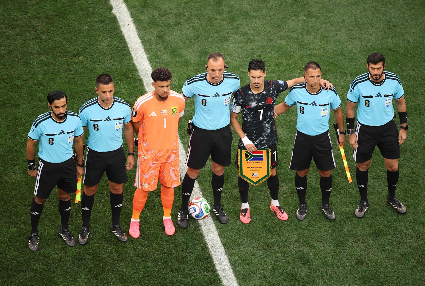 بثقة «فيفا».. الثنائي التحكيمي الإماراتي يواصل تألقه في مونديال 2026