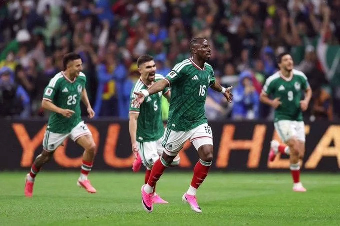المكسيكي كينيونيس يسجل رقماً قياسياً في مونديال 2026