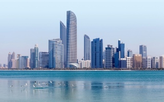 طقس الإمارات غداً.. صحو بوجه عام مع سحب منخفضة على الساحل الشرقي