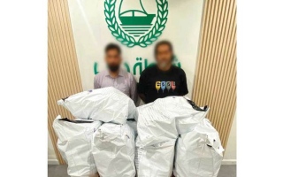 جمارك دبي وشرطة دبي تحبطان تهريب 200 كيلوغرام من الحبوب المخدرة جمارك دبي وشرطة دبي تحبطان تهريب 200 كيلوغرام من الحبوب المخدرة