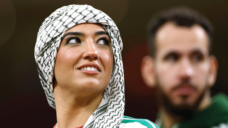 مشجعة جزائرية خلال مباراة سويسرا. أ.ف.ب
