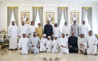 الصورة: رئيس الدولة يزور سيف مفتاح النيادي