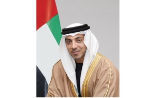 منصور بن زايد مباركاً لملك وشعب المغرب: فرحة مستحقة لأسود الأطلس أداء قوي وروح عالية