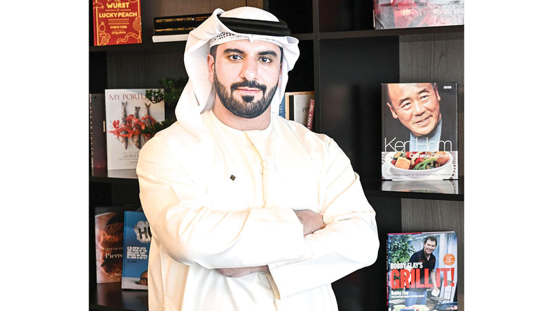 محمد الحمادي: الضيافة لدينا ليست مجرد دراسة، بل مهارة فطرية نشأنا عليها في بيوتنا، وتظهر في طريقة استقبال الضيوف وتقديم الطعام وأجواء الترحيب.